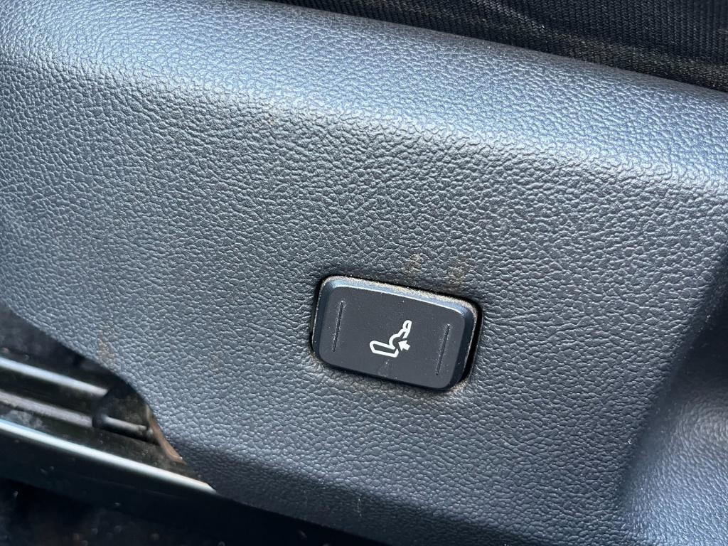 Toyota Corolla Touring Sports 2.0 hybrid style | btw | 1e eigenaar | volled