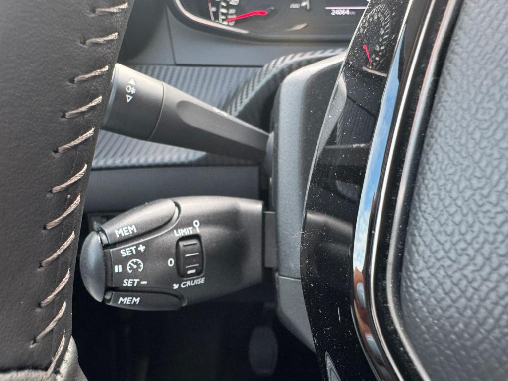 Peugeot 208 1.2 puretech allure