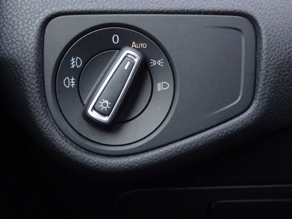 Volkswagen Golf 1.0 tsi comfortline automaat | navi | bluetooth