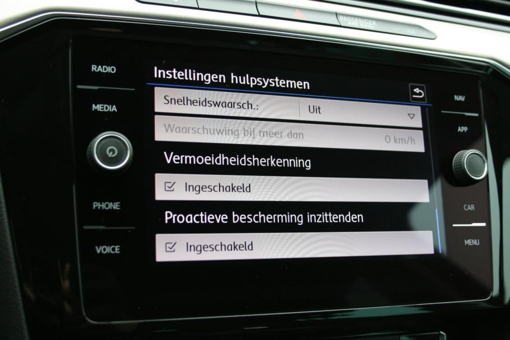 Volkswagen Passat variant 1.5 tsi highline