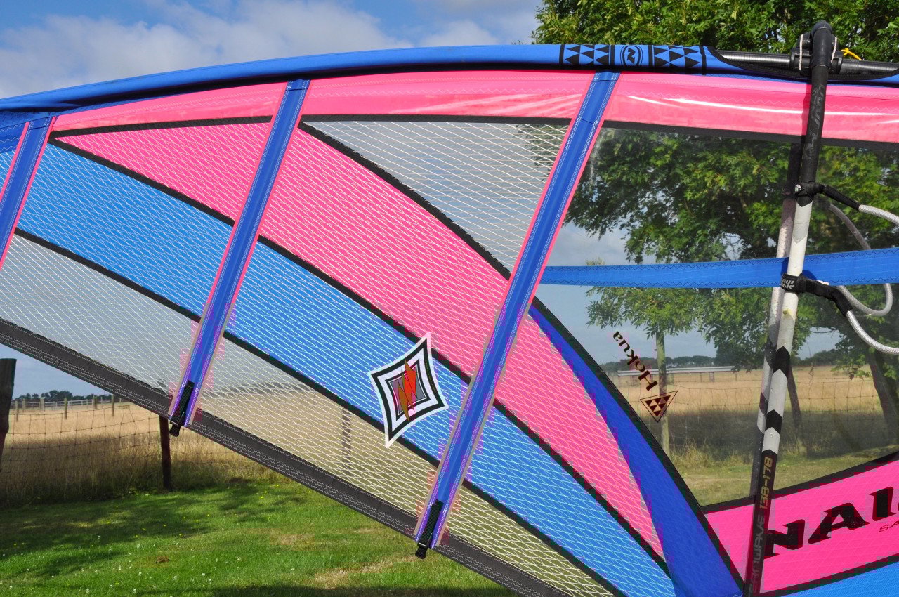 3.7m2 Naish Hokua complete tuigage