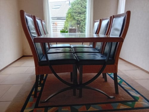 Eiken eettafel met 6 stoelen, MOET WEG!!