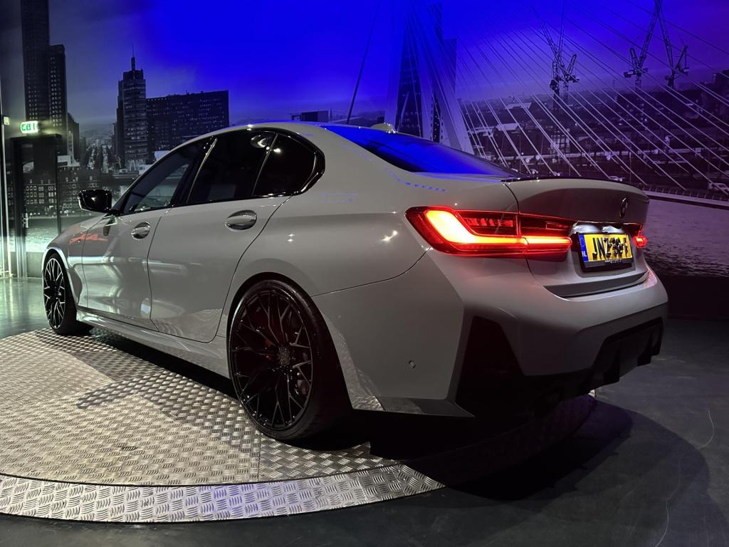 BMW 3-serie 330i m-sport *competitionstoelen*schuifdak*m-sport pro*