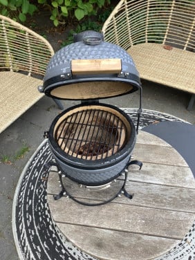 BBQ kamado