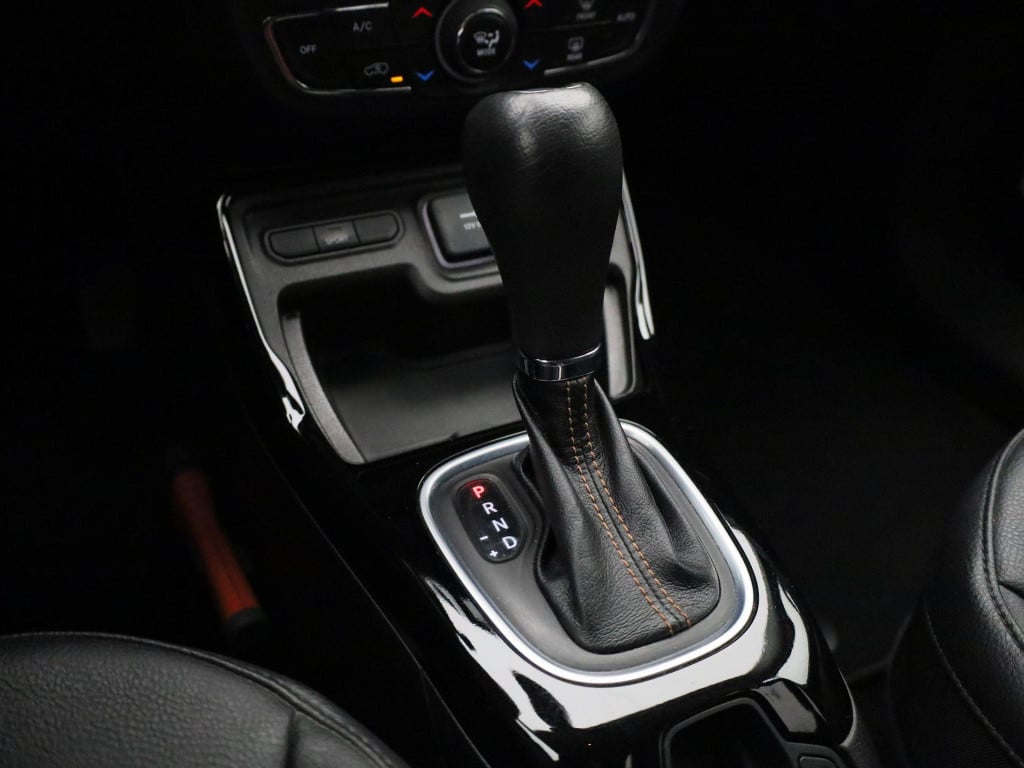 Jeep Compass 1.3t limited | automaat | navigatie | apple carplay / android 