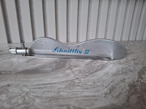 Schnittfix 2 broodmes aluminium- vintage (jaren 60)