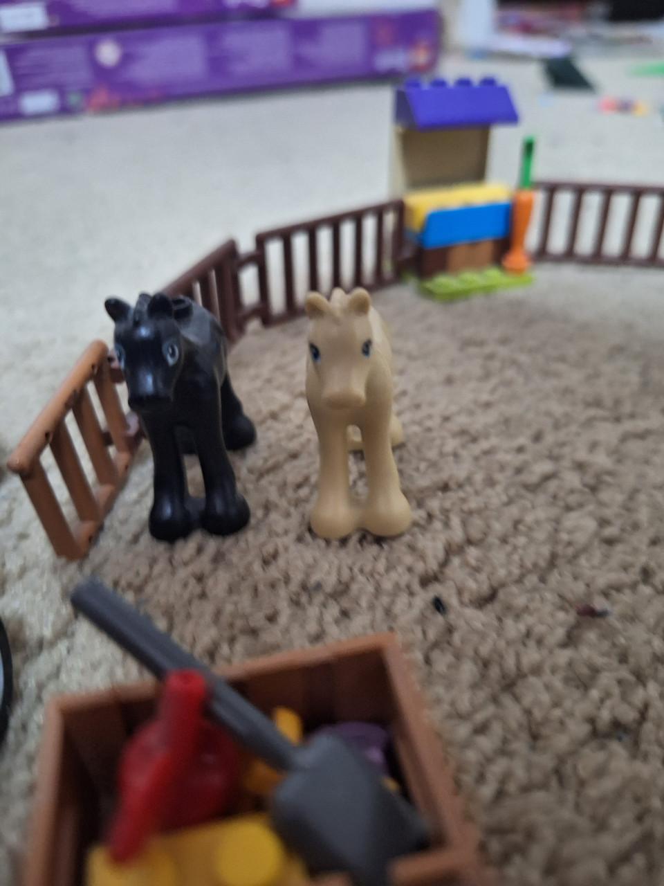 Lego Friends 41361, Mia’s veulenstal, Leeftijd 4+