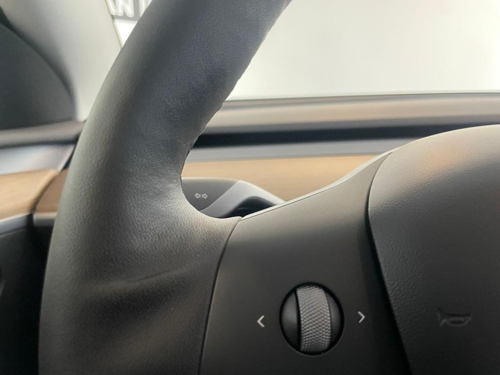 Tesla Model Y long range awd 75 kwh