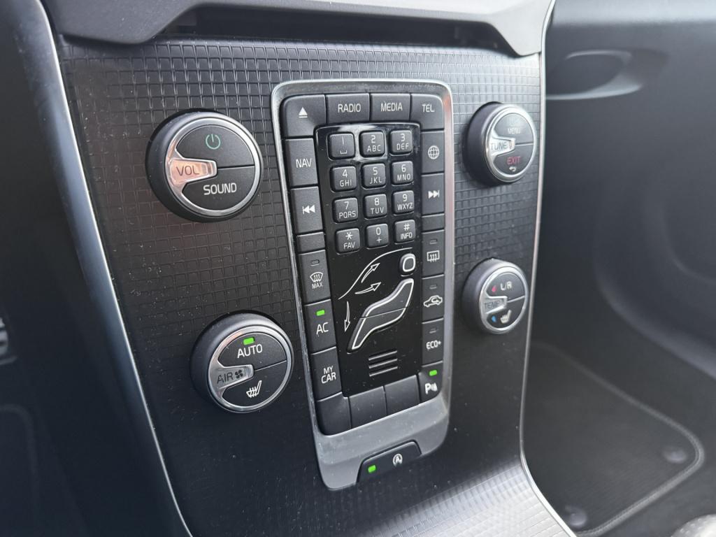 Volvo V40 2.0 t4 business sport | automaat | nav | carplay | trekhaak