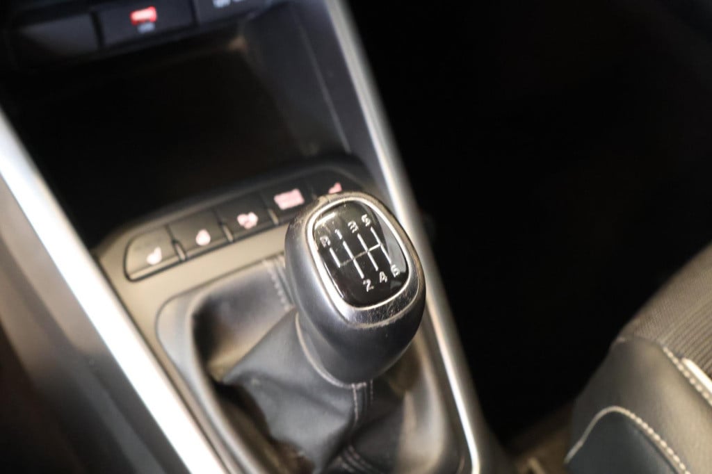 Kia Rio 1.0 t-gdi mhev gt-line nl auto, carplay, lane, stoel + stuurverwarm