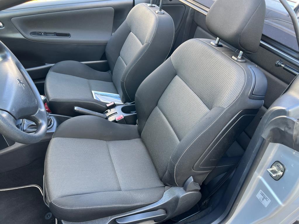 Peugeot 207 cc 1.6 vti féline