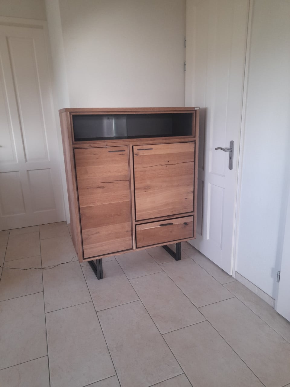 Prachtige XOOON kast 110 x 42 x x 145H (in goede nette staat)