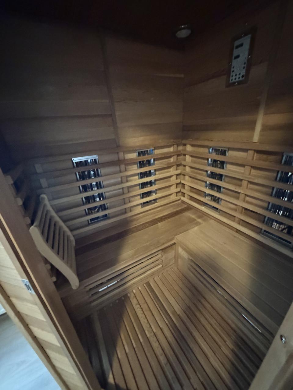 Sauna Nobel 150C red cedar   3 persoons 150 x 150 x 200