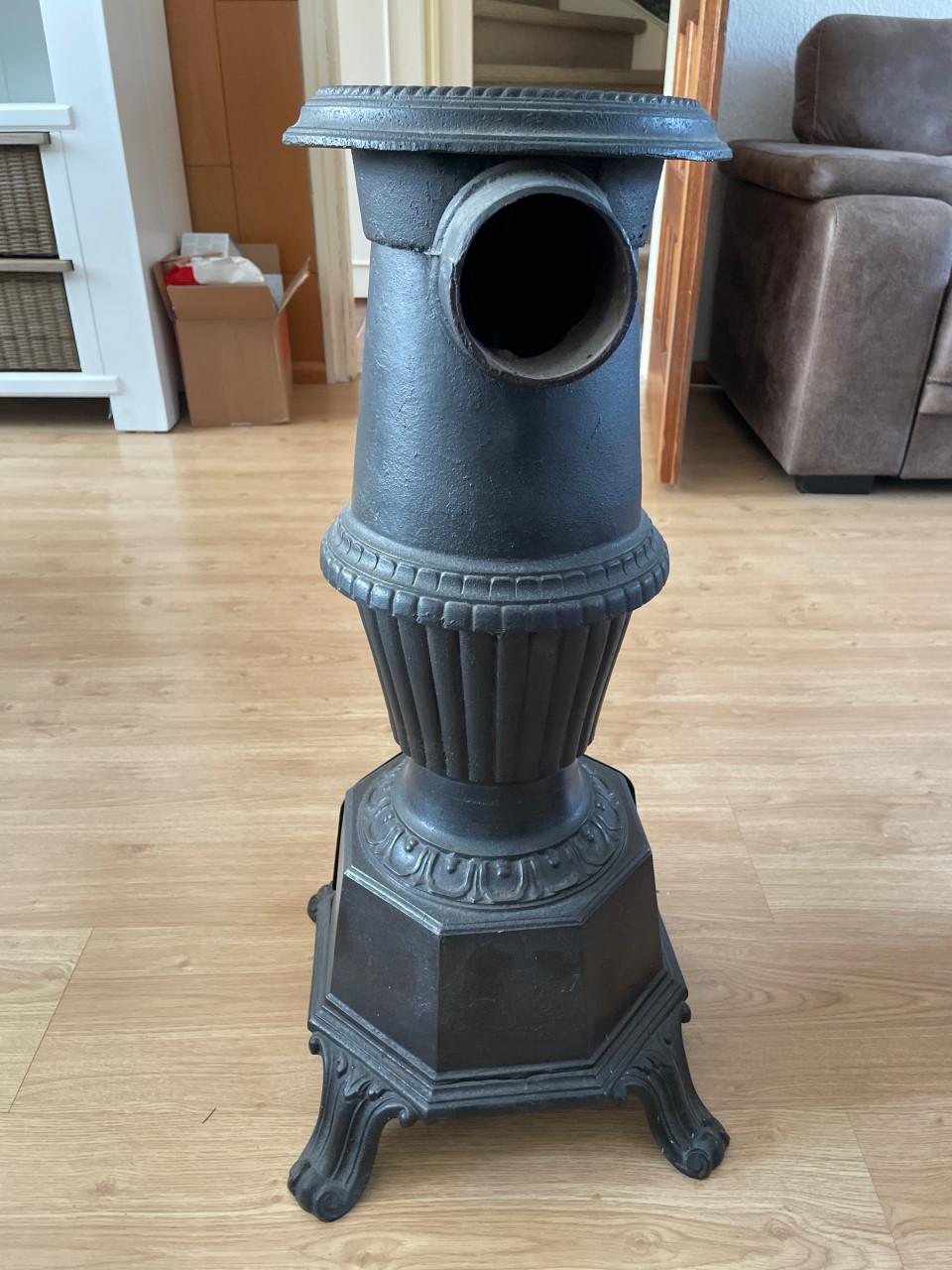 Antieke Godin potkachel