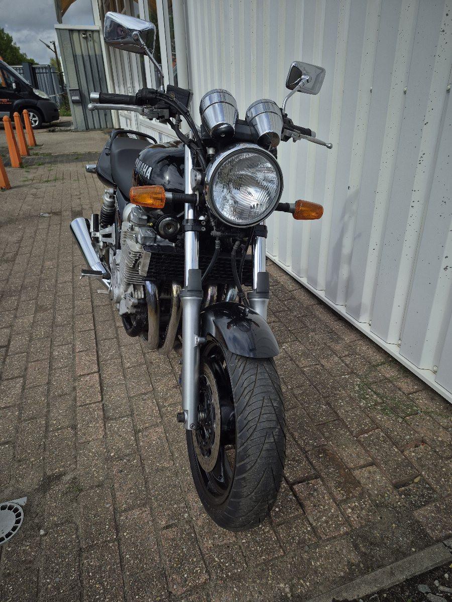 Yamaha XJR1300, dikke naked bike