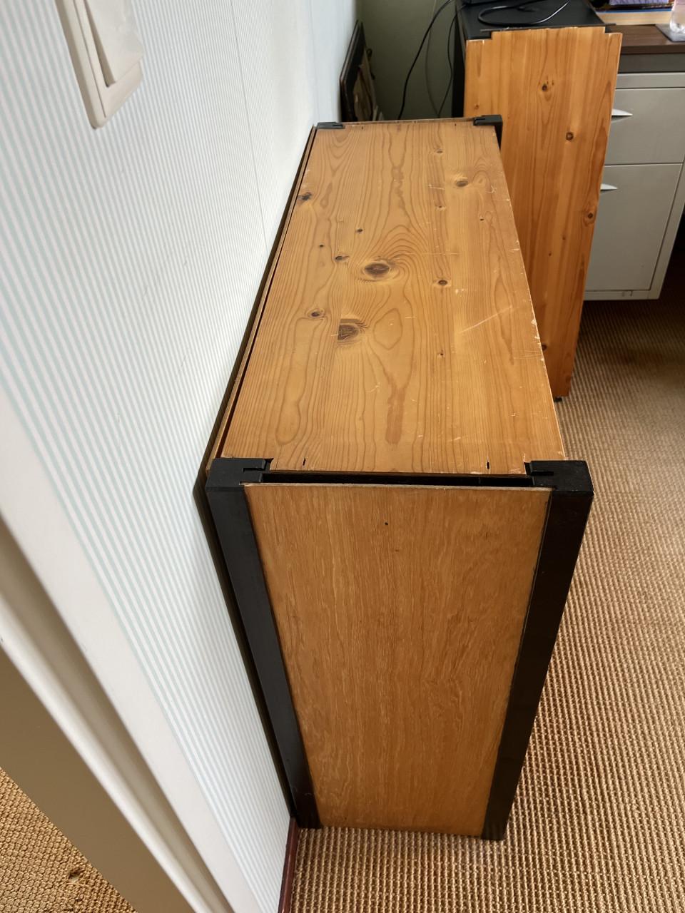 ## Een Lundia stelling kastje ##