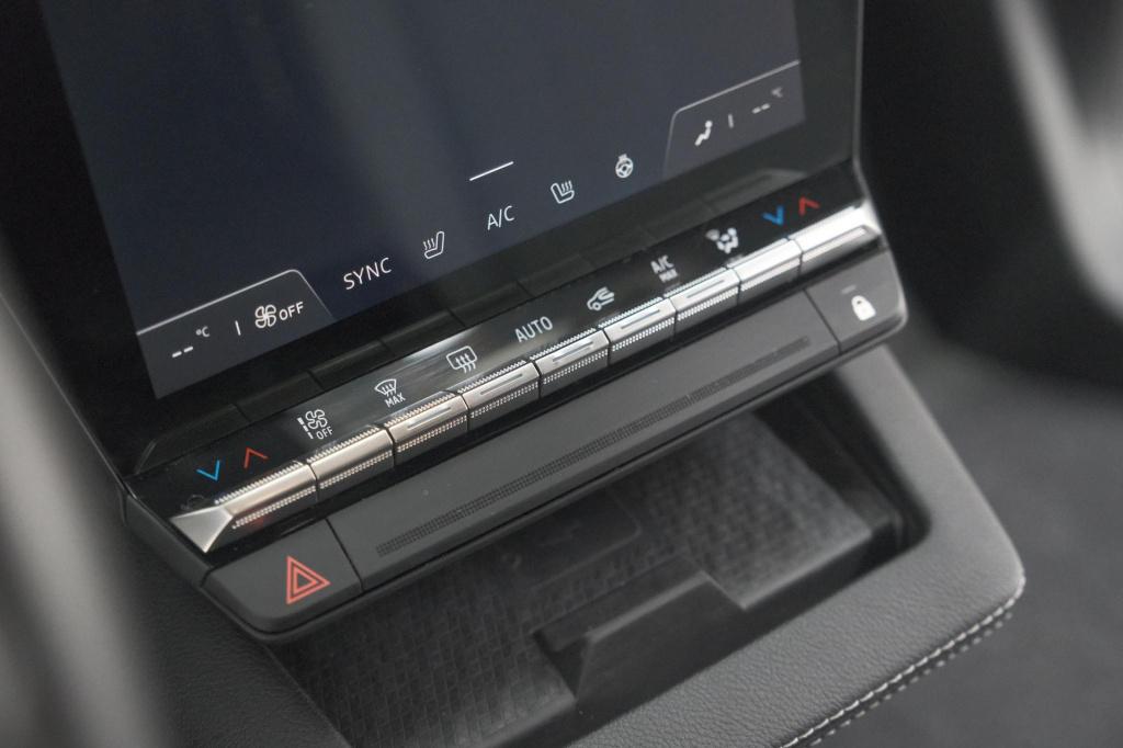 Renault Megane E-tech ev40 boost charge techno | pack winter | camera | app