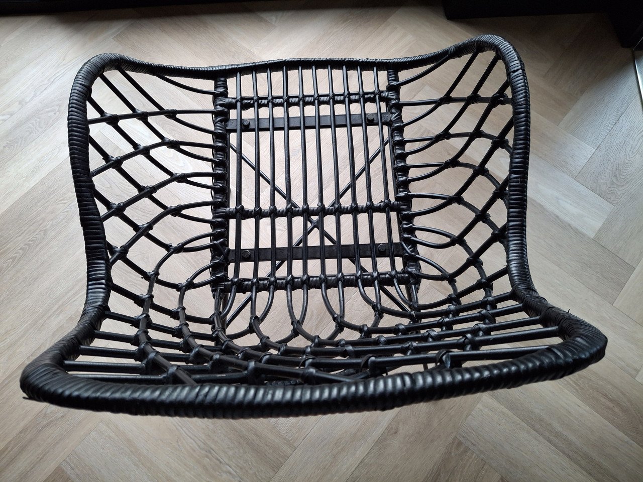 Zwarte rotan stoel