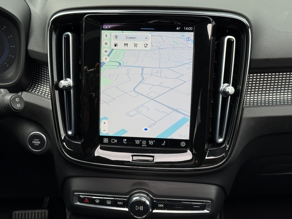 Volvo XC40 b3 163pk ultimate dark| adap.cruise| panodak| camera| elek.stoel