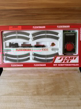 Fleischmann N spoor Piccolo set 9305