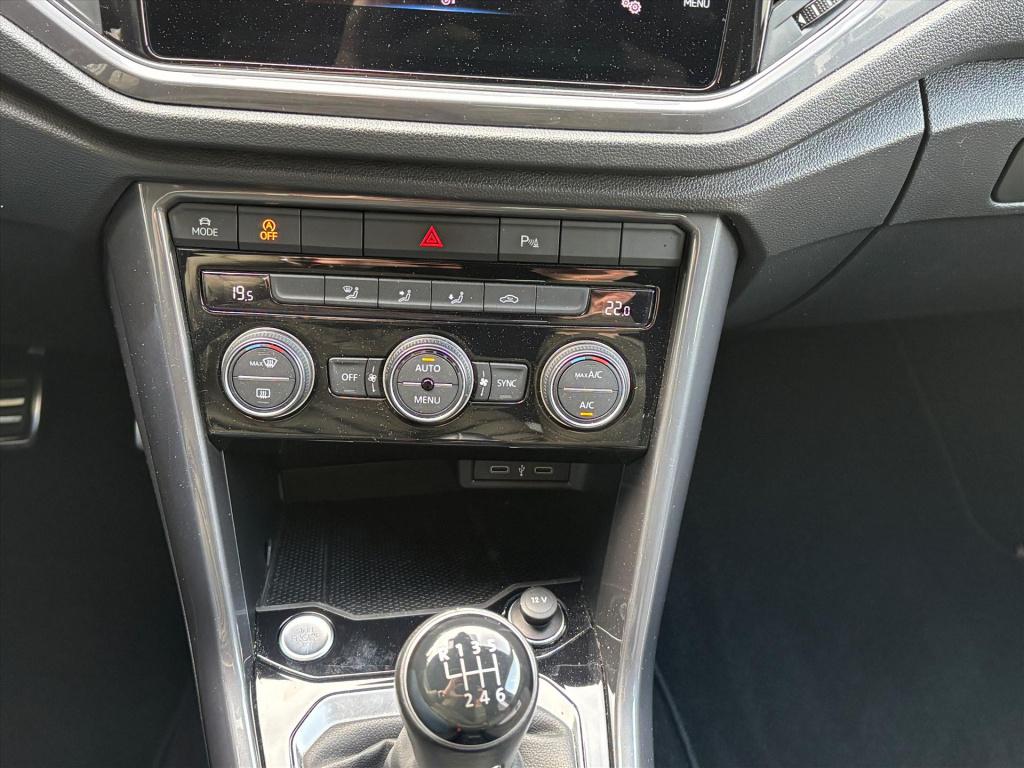 Volkswagen T-roc 1.5 tsi 150pk sport 6 hand|camera|carplay|led|rijklaarprij