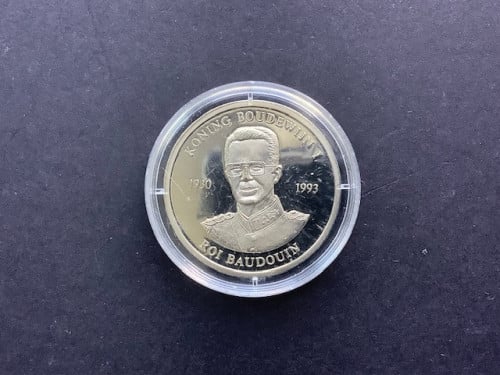 Herdenkingspenning Koning Boudewijn I 1930 - 1993 , zilver.