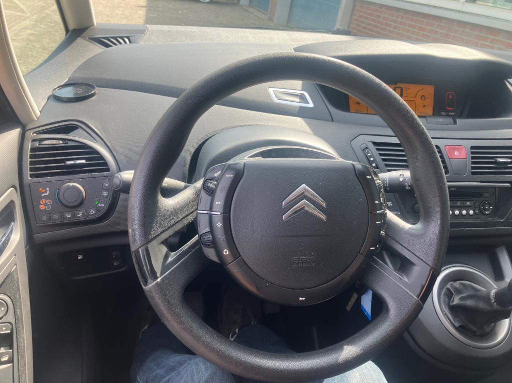 Citroen C4 Picasso 1.8-16v prestige 5p.