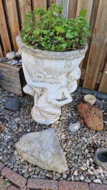 LIEFDES beeld voor  in de tuin bieden   vanaf €75,-