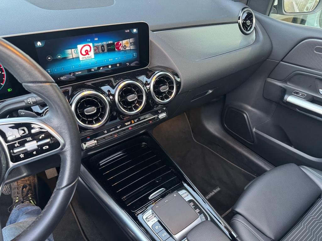 Mercedes-Benz B-Klasse 220 progressive automaat , trekhaak , panoramaschuif