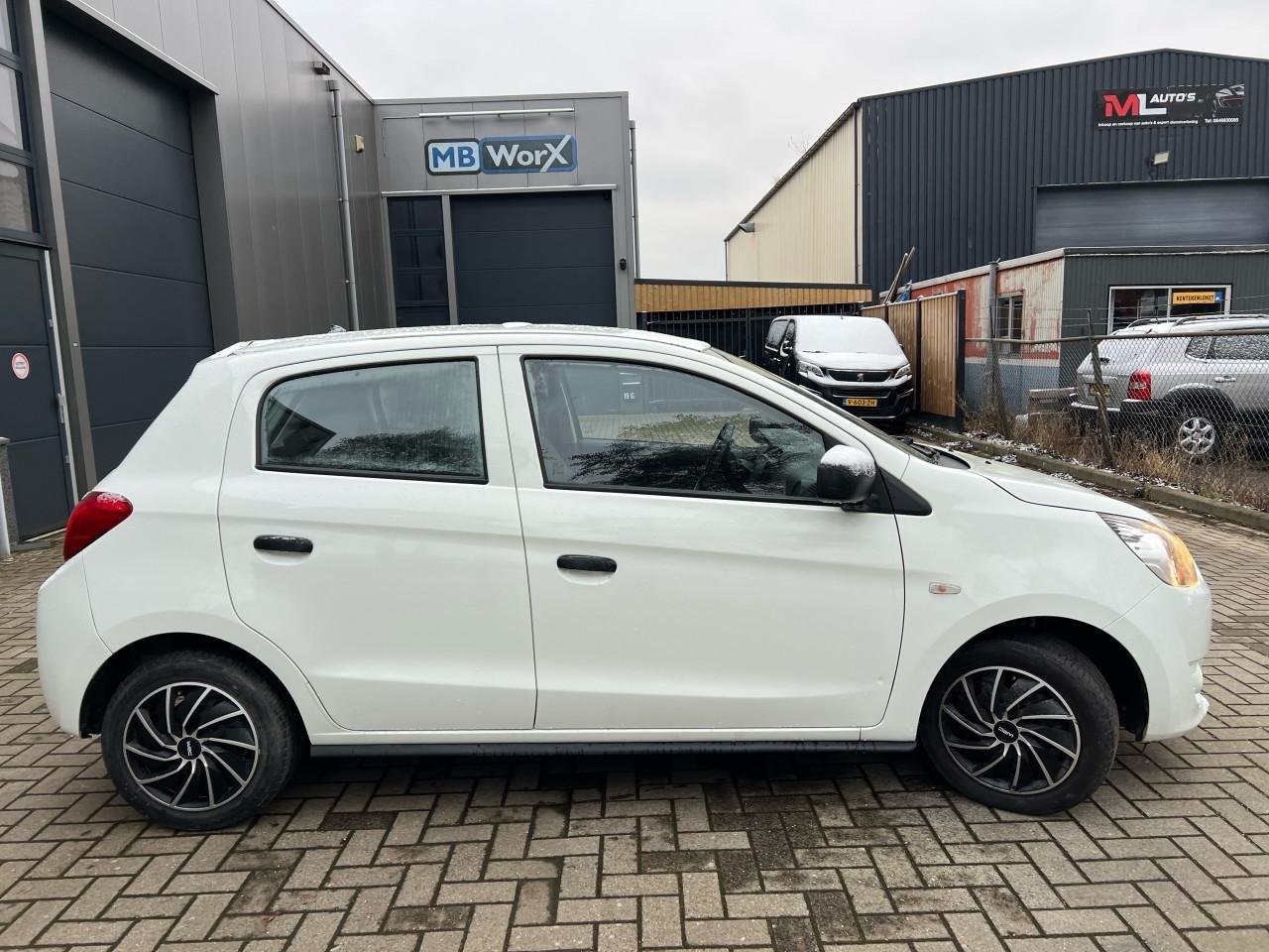 Mitsubishi Space Star 1.0 Entry 117.938KM