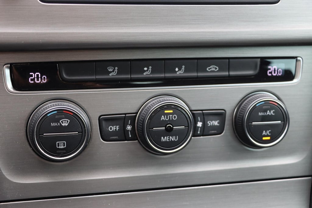 Volkswagen Golf variant 1.0 tsi business edition connected
