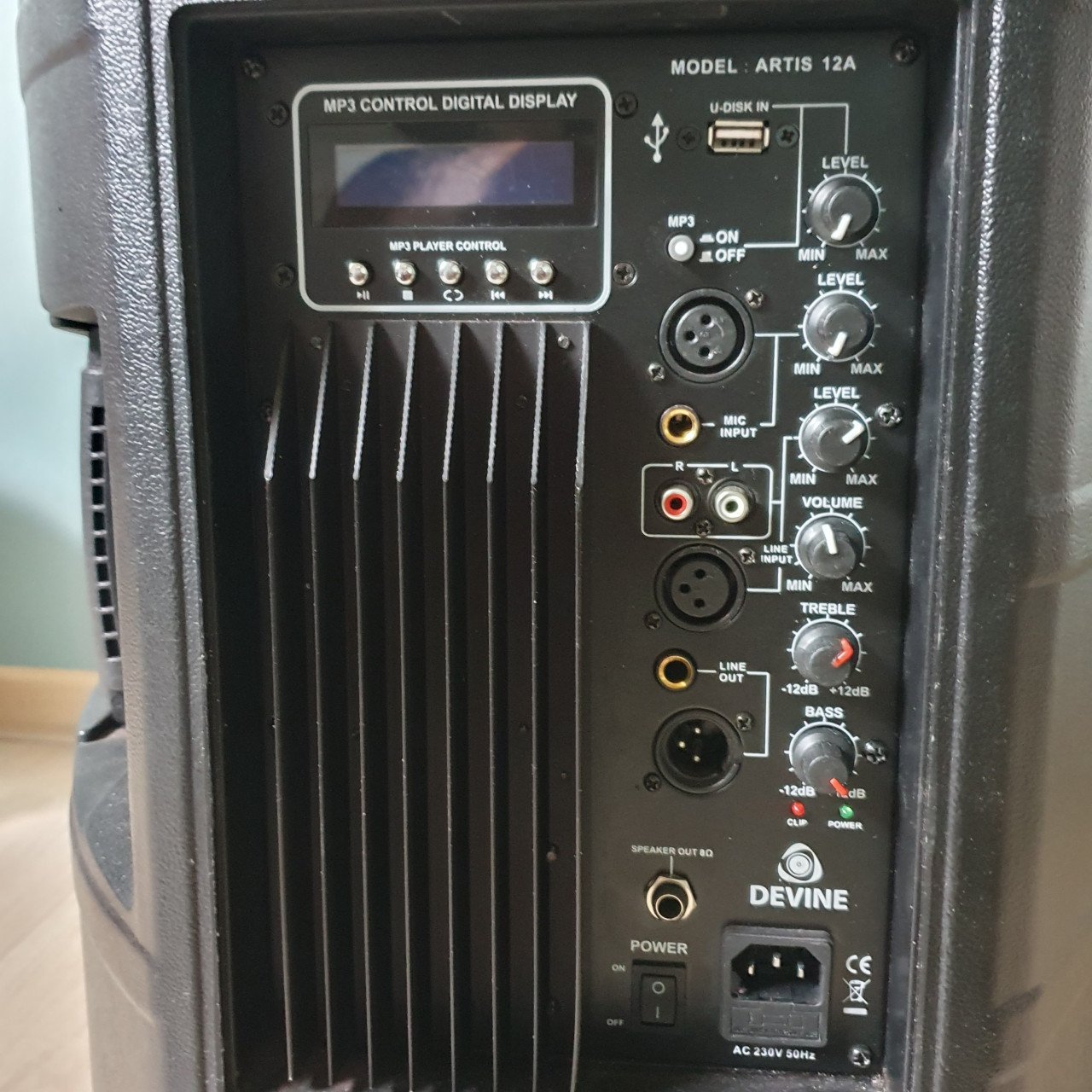 Devine box Artis12a