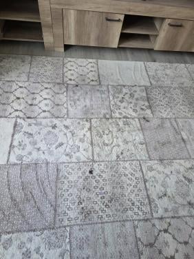 Tapijt 200X290 cm-gebruikt- schoon, beshadigt door vuur koolstentjes