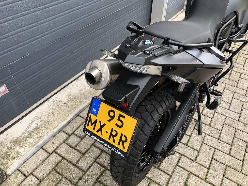 Knappe BMW F800GS uit 2012 met 49 dkm, valbeugel, verstralers etc. €5750,-