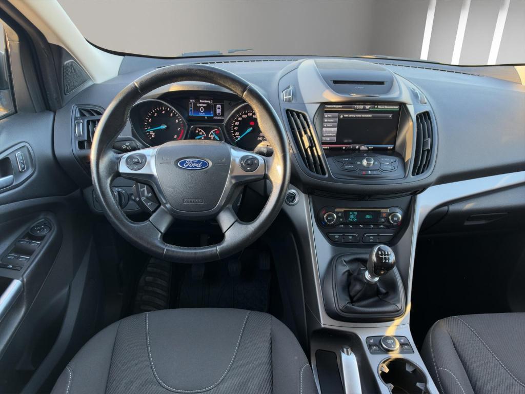Ford Kuga 1.5 titanium plus clima stoelverwarming trekhaak