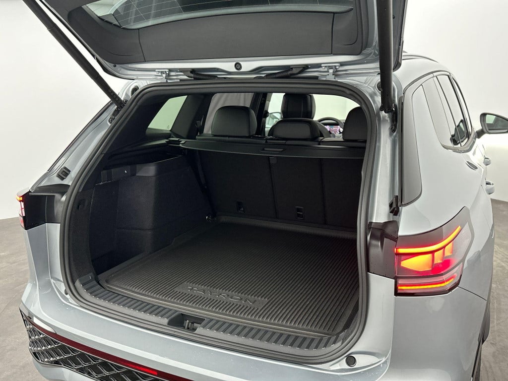 Volkswagen Tayron r-line-edition 1.5 ehybrid 200 kw / 272 pk suv 6 v