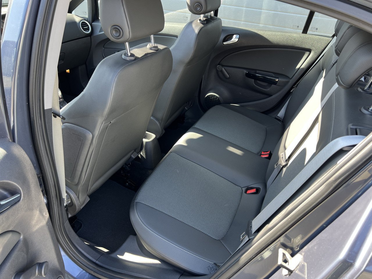 Opel Corsa 1.4-16V Cosmo/Automaat/Pano/Full option