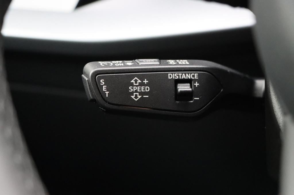 Audi A3 sportback 40 tfsi e s edition 204pk s-tronic