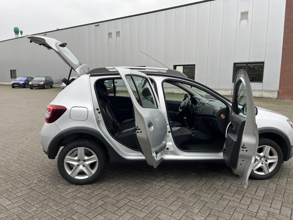 Dacia Sandero Stepway 0.9 tce lauréate 40 dkm