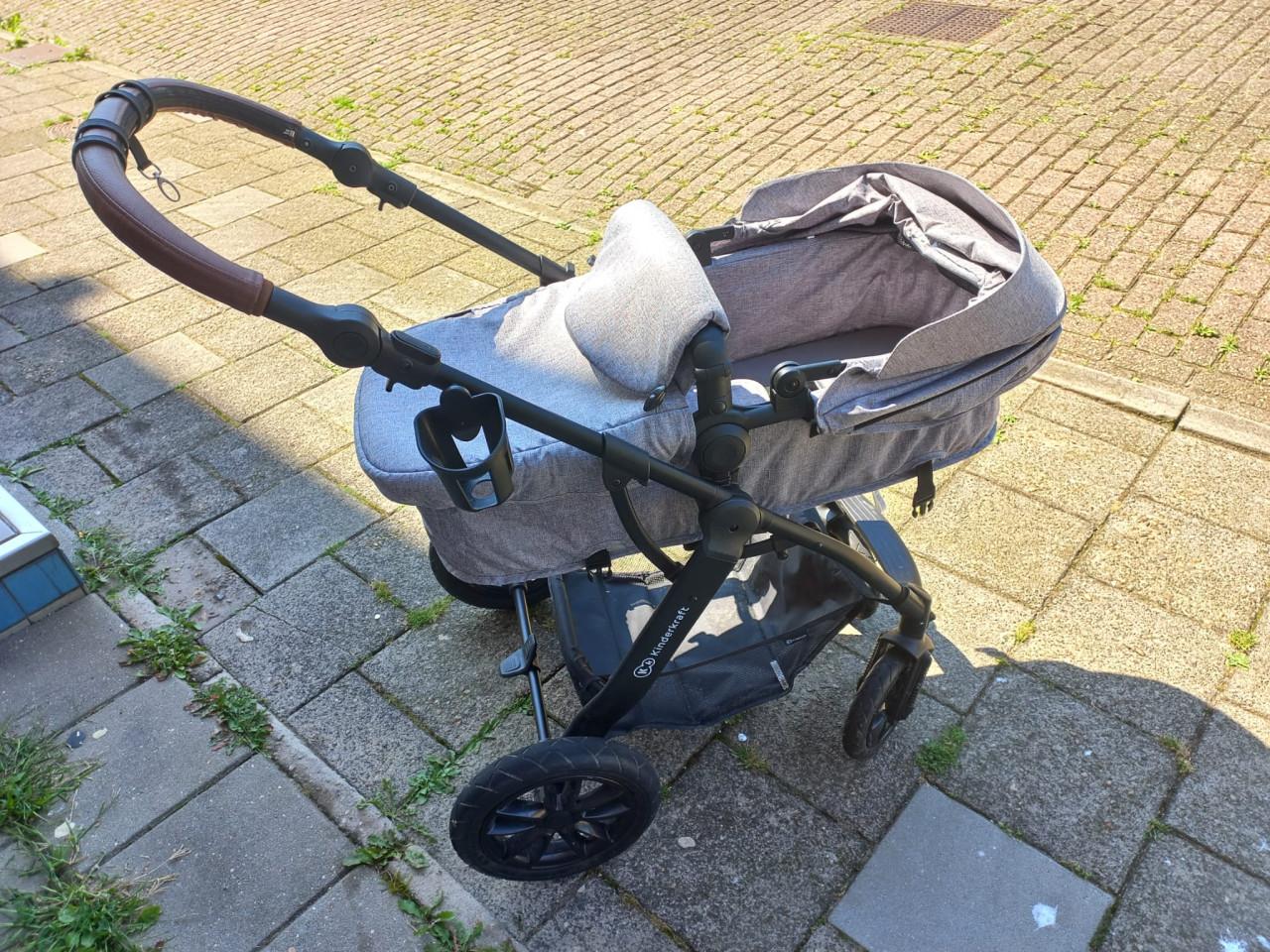 3 in 1 Kinderwagen/Combiwagen + Beetje Kleding