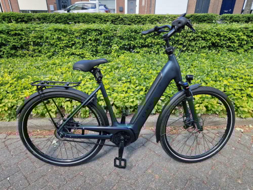 Zo goed als nieuwe Cube met Bosch Performance CX middenmotor