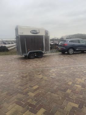 1,5 paardstrailer