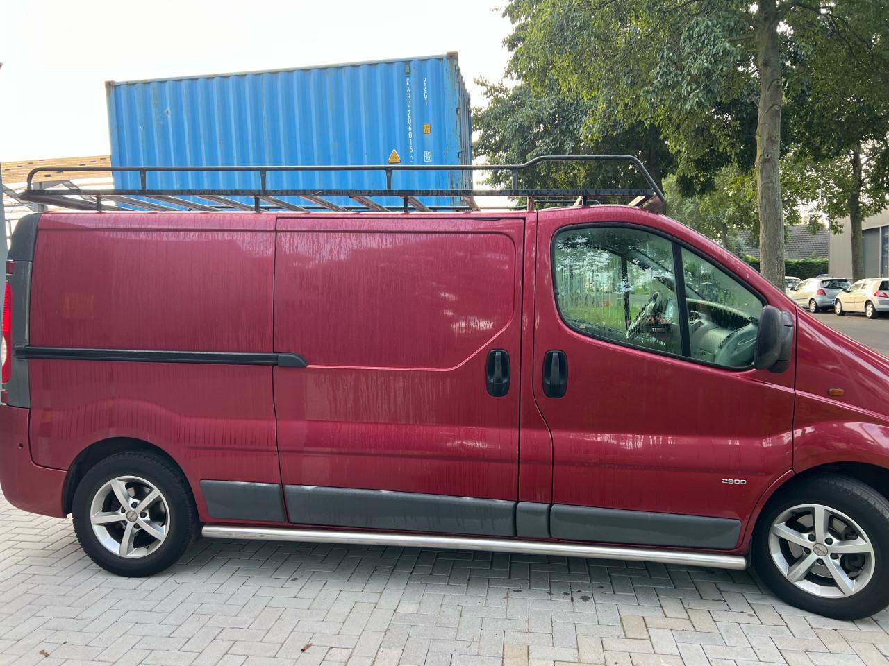 Opel Vivaro 2.0CDTi L2H1 Airco 6bak Jaar Apk