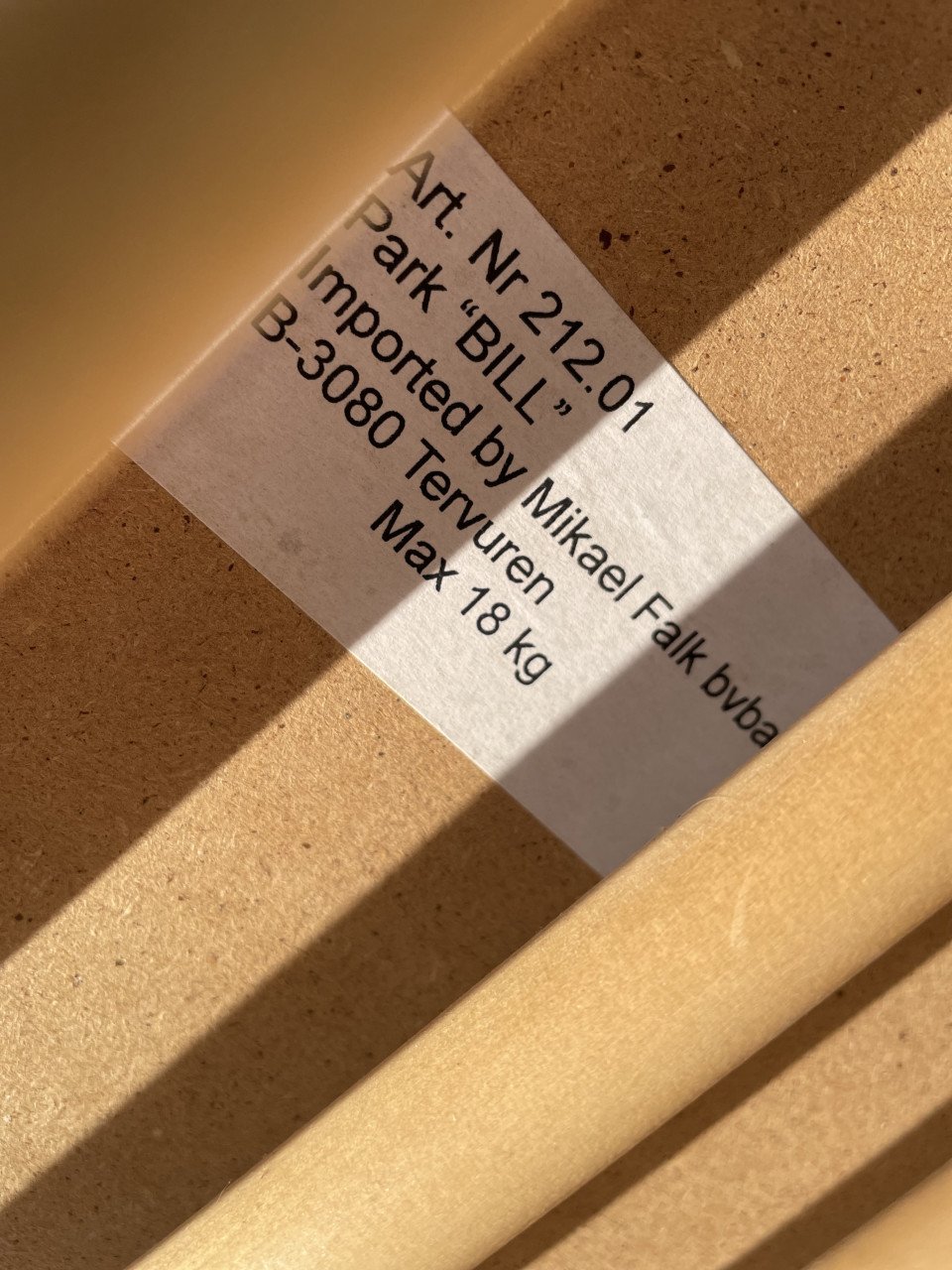 Schitterende blank gelakte box met Boxmatras en speeltoestel IZGS!!!