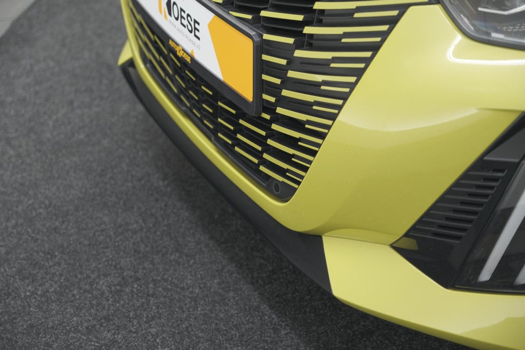 Peugeot 208 puretech 100 allure | parkeersensoren | apple carplay | climate