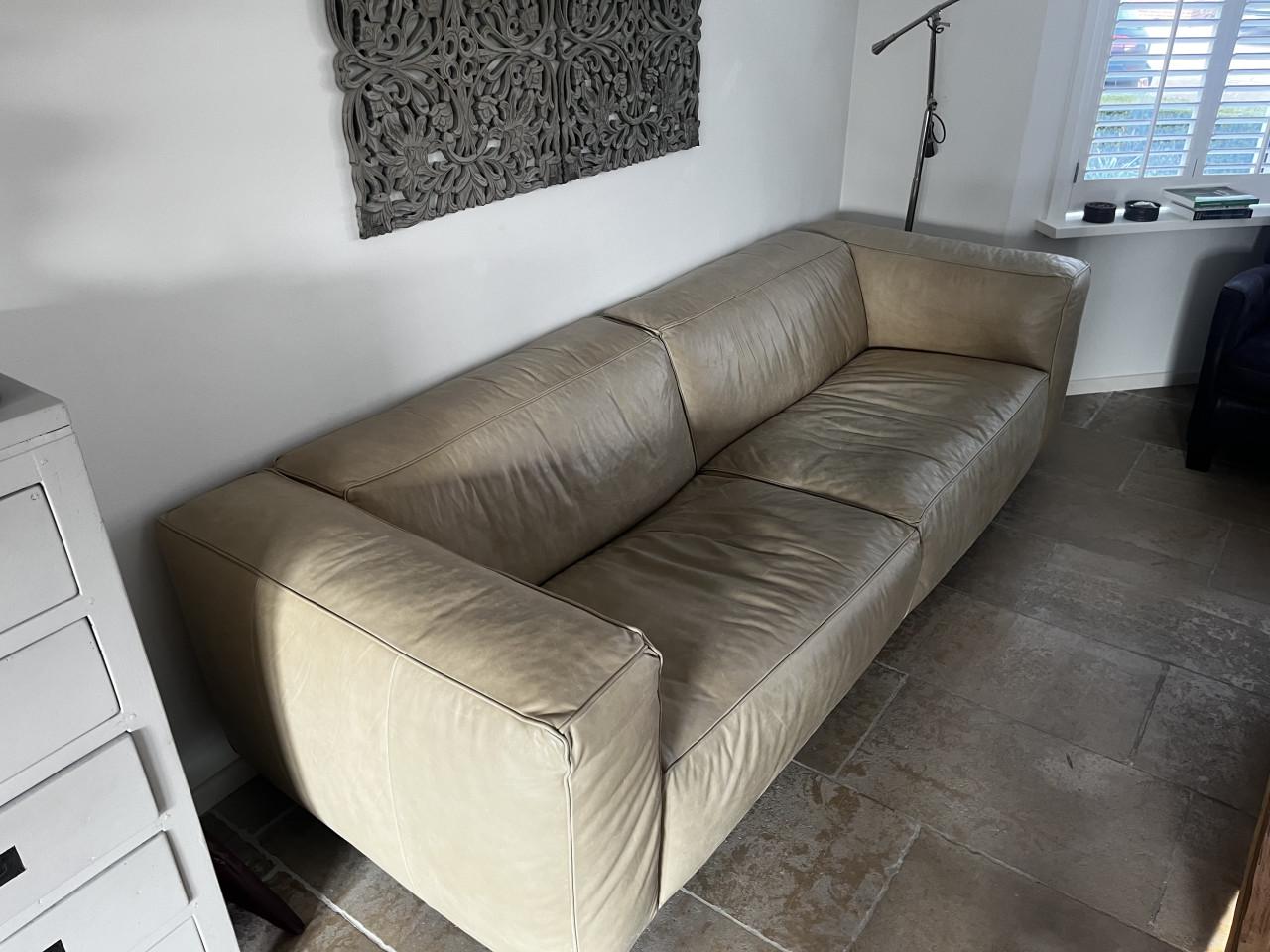 Leren bank van De Pagter interieurs | Nieuwprijs €3500