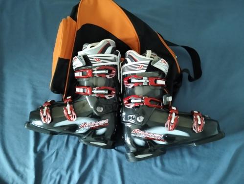 Te koop skischoenen merk Nordica.