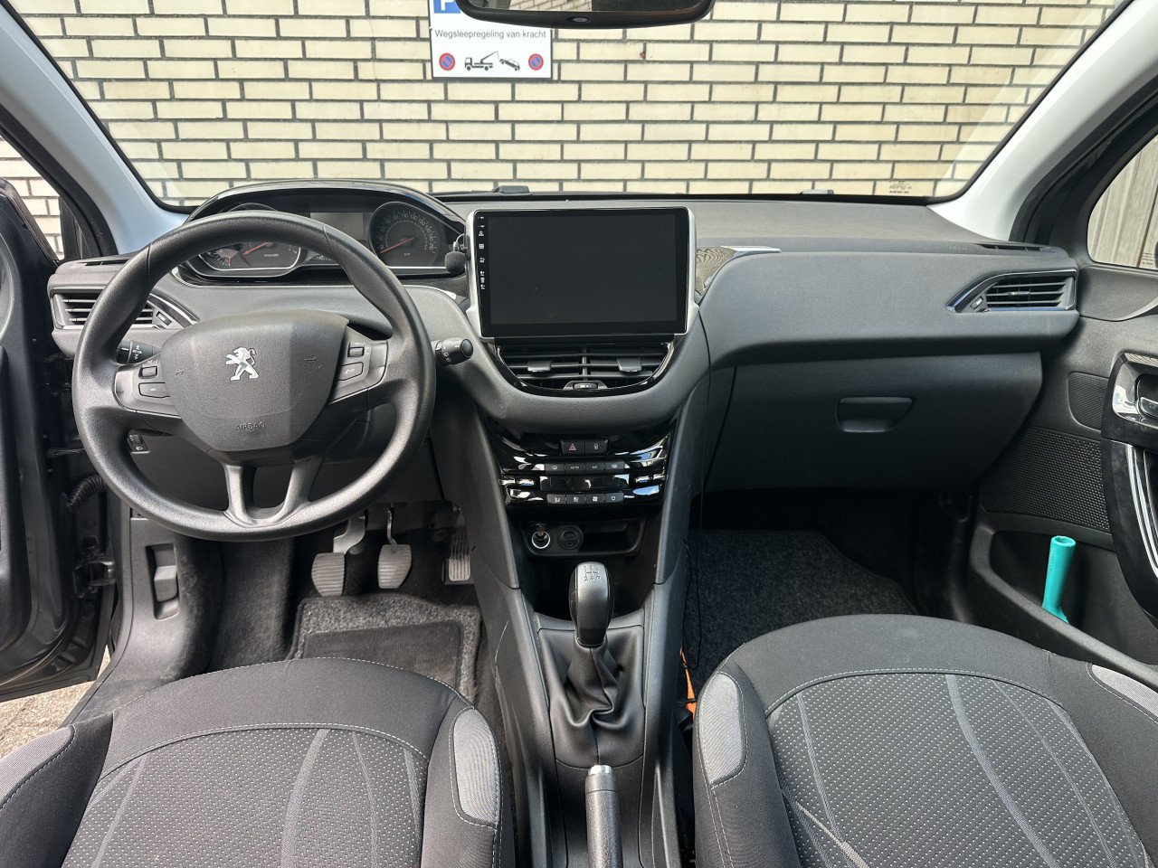 Peugeot 208 1.2 VTi Envy CarPlay/climate/phulp/trekhaak
