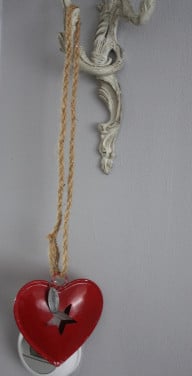 Rode metalen hart hanger