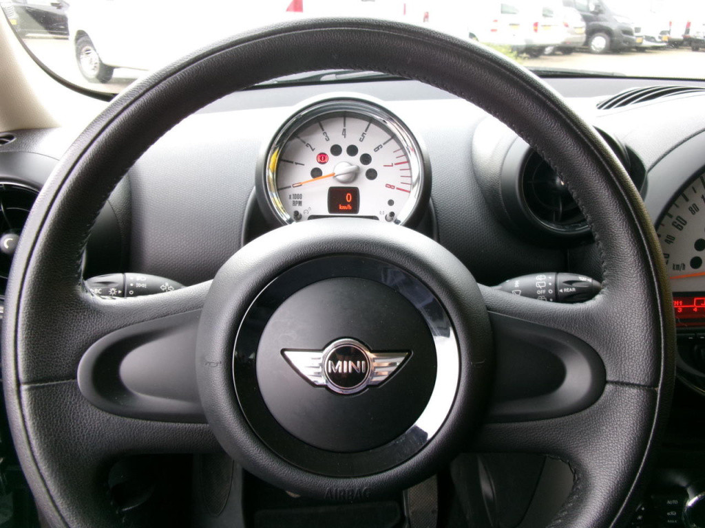 Mini Countryman one 1.6 airco, lm.velgen